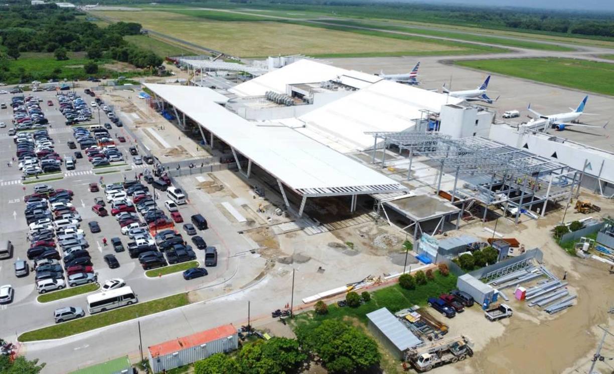 “El cáncer se lo detectaron en España, seis meses tenía de haber llegado. Mi mamá venía enferma, ya muy débil; luchó dos años y medio para vencer el cáncer, pero ya era terminal”, contó Blanca, quien fue testigo del agotador viaje de su madre hacia la aceptación. 