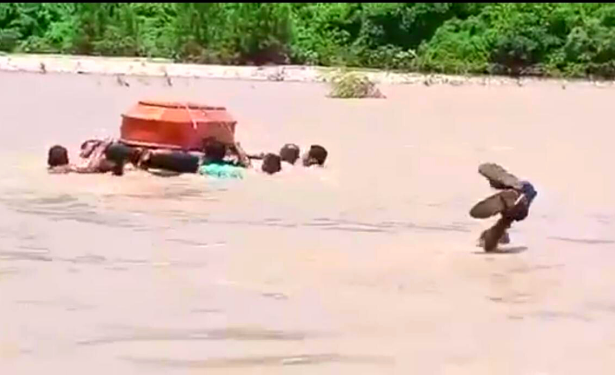 Con esta acción, los habitantes de El Recodo, demuestran a Honduras que la unión y solidaridad permanece en su municipio. 