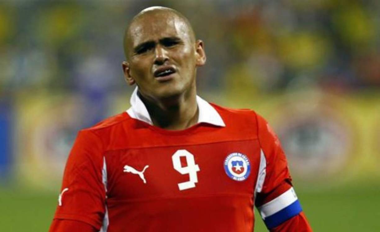 El chileno Humberto Suazo fue otro de los que renunció en su momento a la selección de su país.