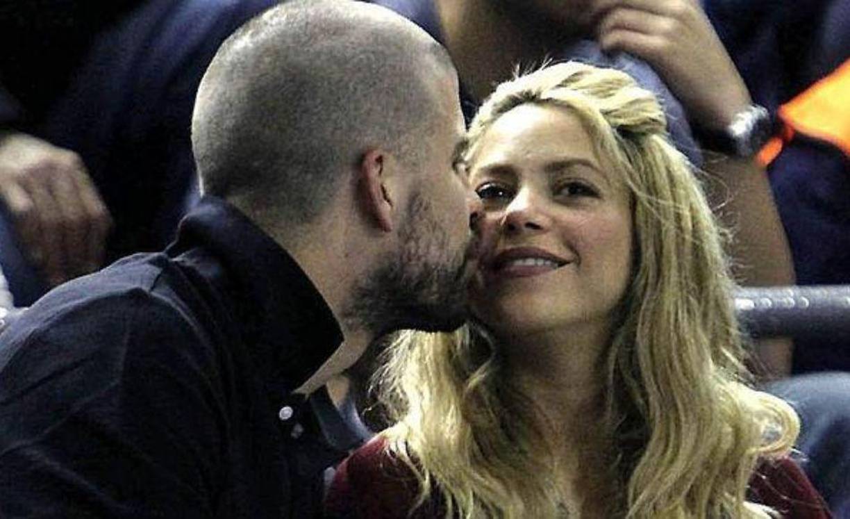 De acuerdo a algunos medios, fue la cantante quien habría descubierto la supuesta infidelidad. 