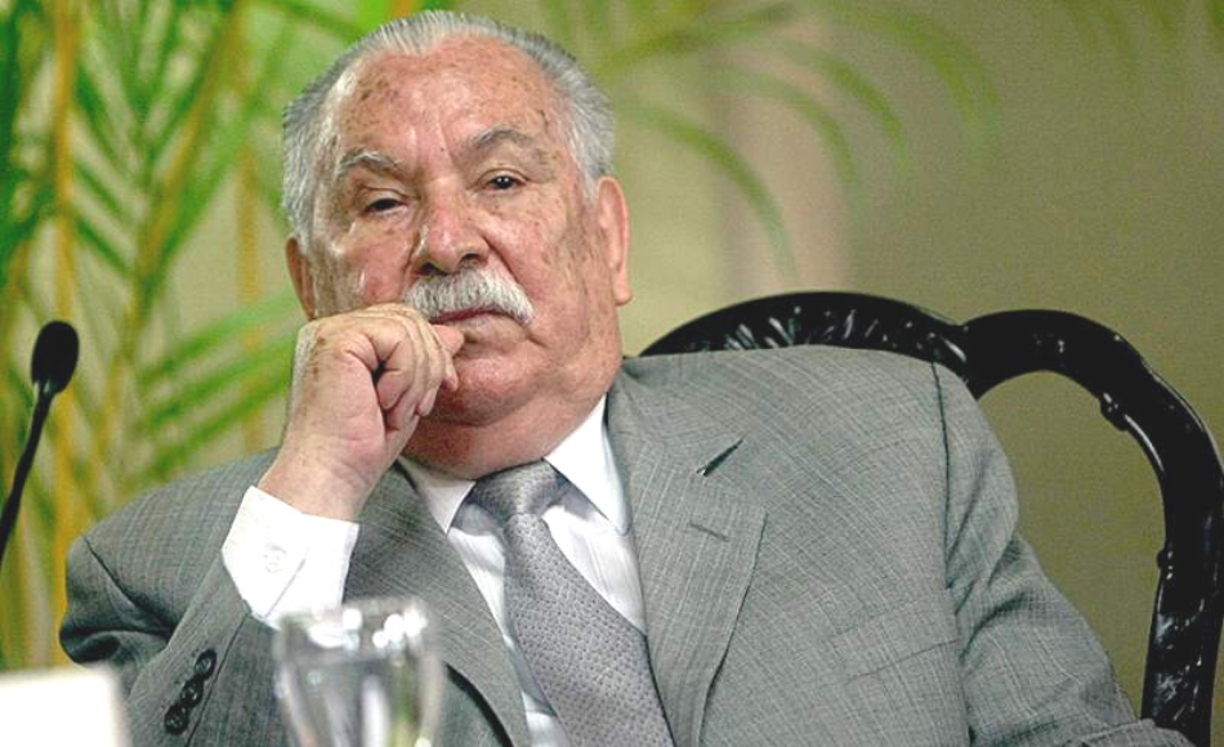 Rafael Pineda Ponce, obtuvo la presidencia del Congreso Nacional tras la victoria del Partido Liberal de Honduras con Carlos Roberto Flores, como presidente de Honduras.