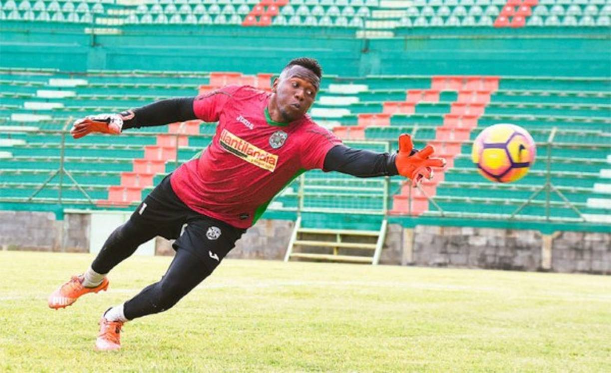 John Bodden: El experimentado portero hondureño podría volver a la Liga Nacional de Honduras ya que el Platense se ha interesado en sus servicios.