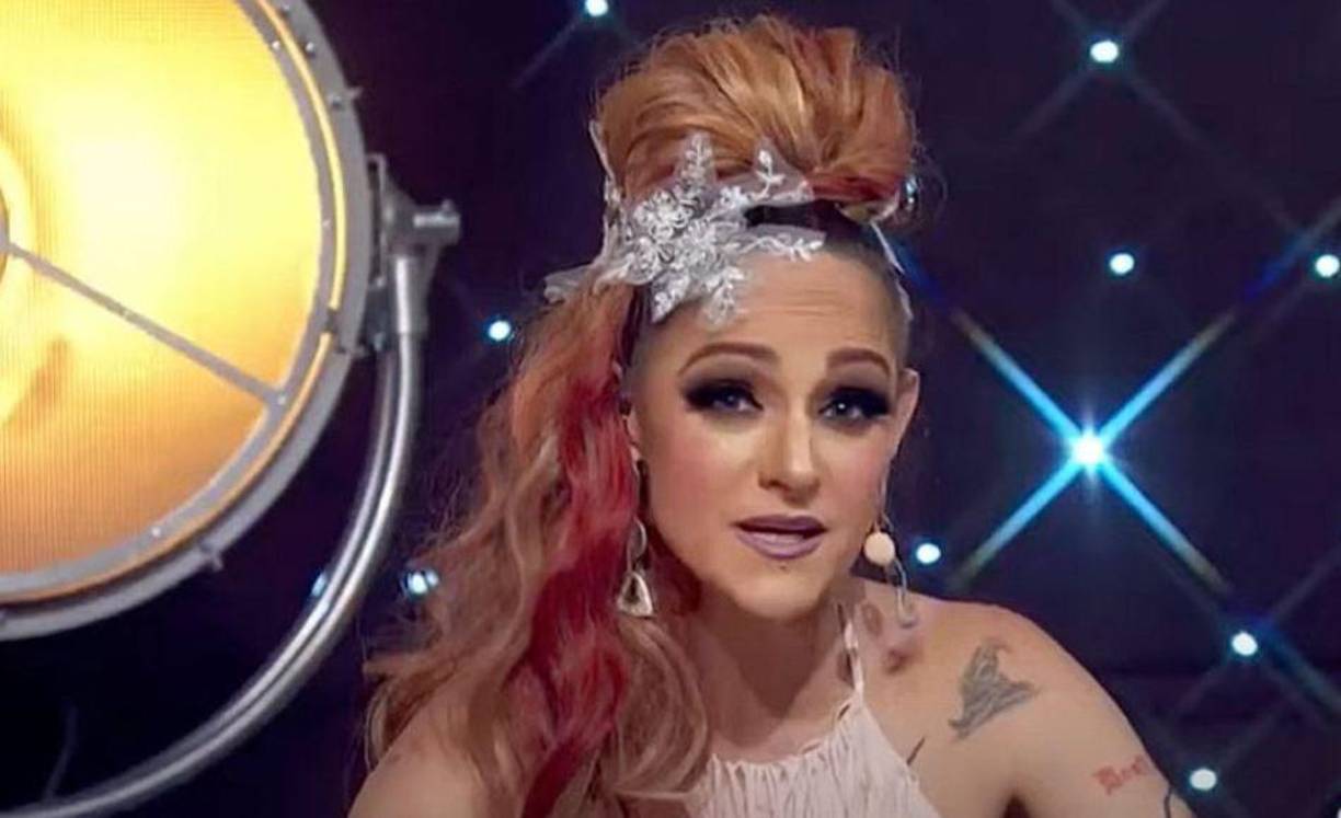 Desde peinados extraños.