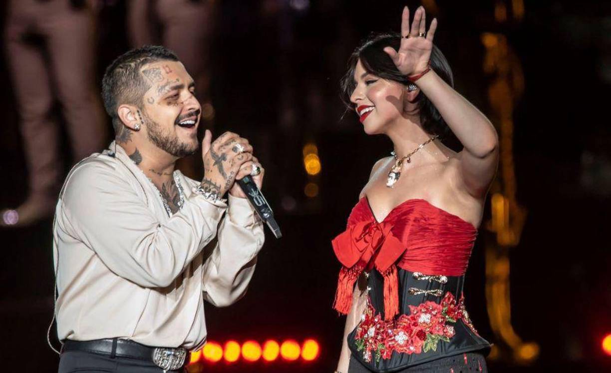 Christian Nodal habría confirmado el embarazo de Ángela Aguilar con un controversial mensaje.