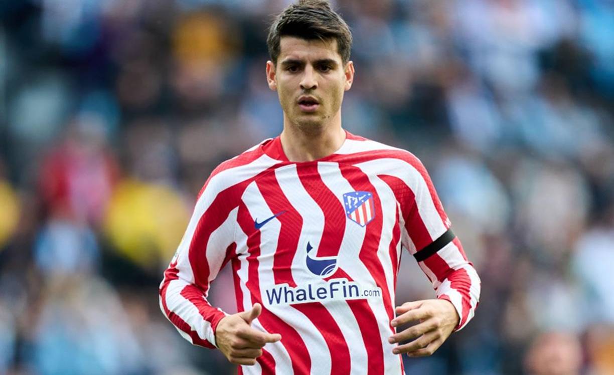 Según el Corriere dello Sport, Jose Mourinho habría llamado personalmente a Álvaro Morata, cuyo futuro en el Atlético de Madrid está en el aire a pesar de su reciente renovación, para convencerle de fichar por el club romanista. El español se habría mostrado receptivo a volver a estar bajo las órdenes del técnico que le hizo debutar en la élite y también de volver a juntarse con su buen amigo Paulo Dybala.