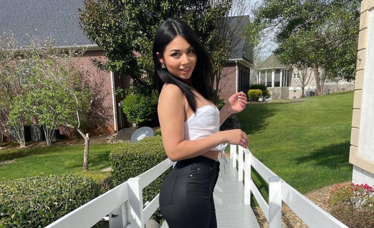 Yensy Selenia Bonilla, un bella hondureña que vive en Estados Unidos y fue conquistada por el legionario catracho.