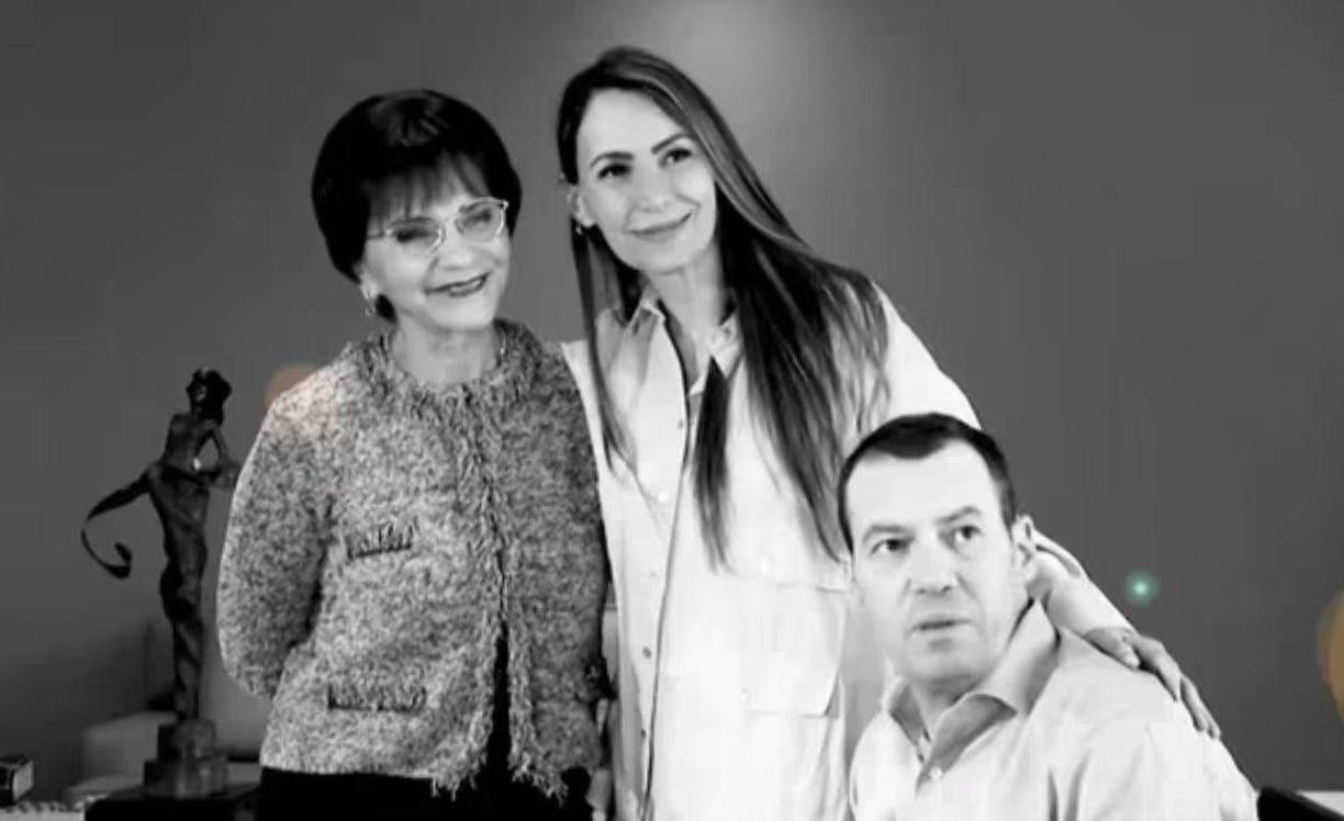 André Marín murió a los 52 años de edad tras luchar por su vida en un centro médico. ¿Quién fue la esposa del periodista mexicano? 