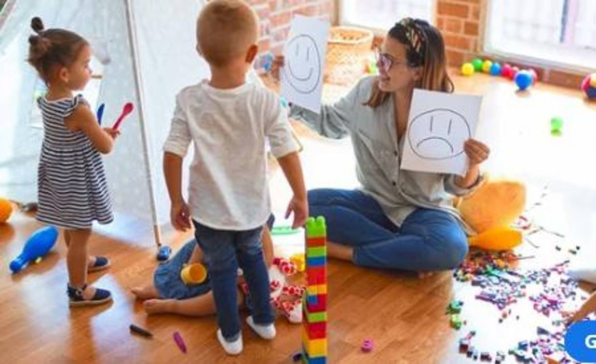 COLABORACIÓN FAMILIAR Y ESCOLAR: La colaboración entre la familia, la escuela y los profesionales de salud mental es esencial con el fin de proporcionar un enfoque integral y consistente para abordar el TOD.