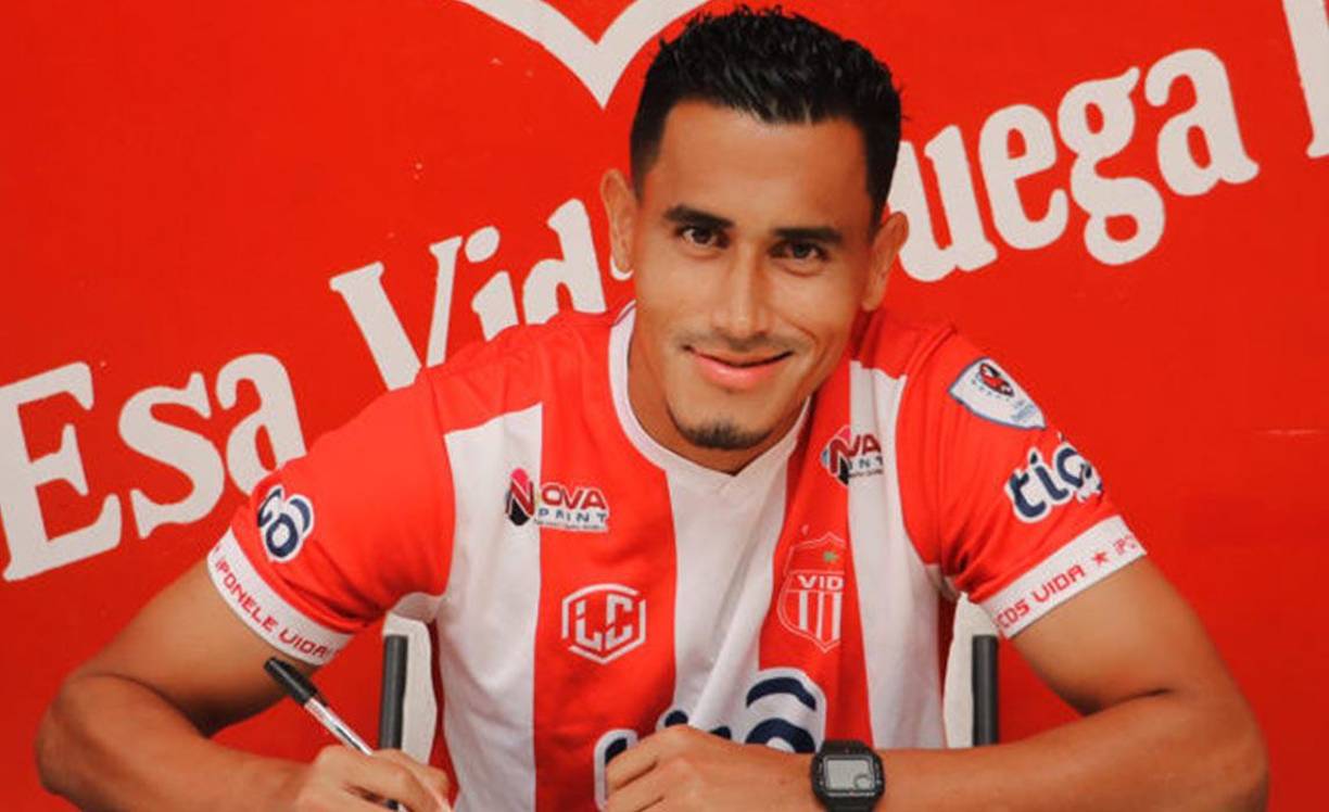 Óscar García: El centrocampista de contención no sigue en el Vida para el Apertura 2023.