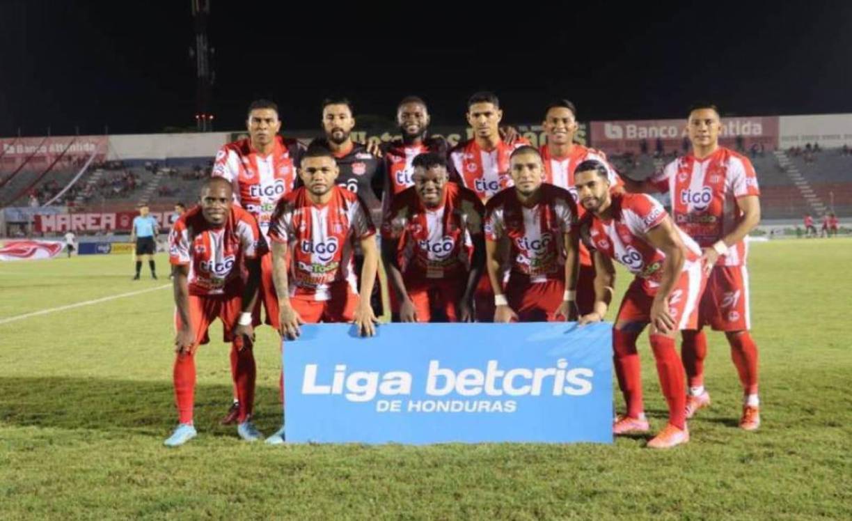 La orden del presidente Luis Cruz fue clara para el entrenador Fernando Mira y su cuerpo técnico de separar a los futbolistas por supuesto “chantaje” en cuanto al pago y reclamo de premios económicos previo al inicio del torneo.