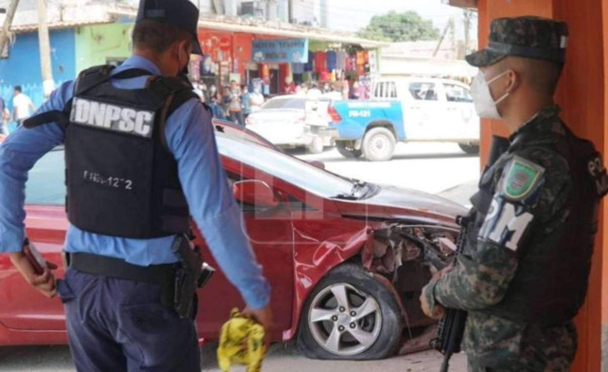 Fue atacado a disparos de arma de fuego en la carretera principal de este sector. Agentes policiales resguardan la escena. La concurrencia de pobladores en la zona es alta, además, son múltiples los comercios aledaños. Sin embargo, atacantes acabaron con su vida de forma casi instantánea.