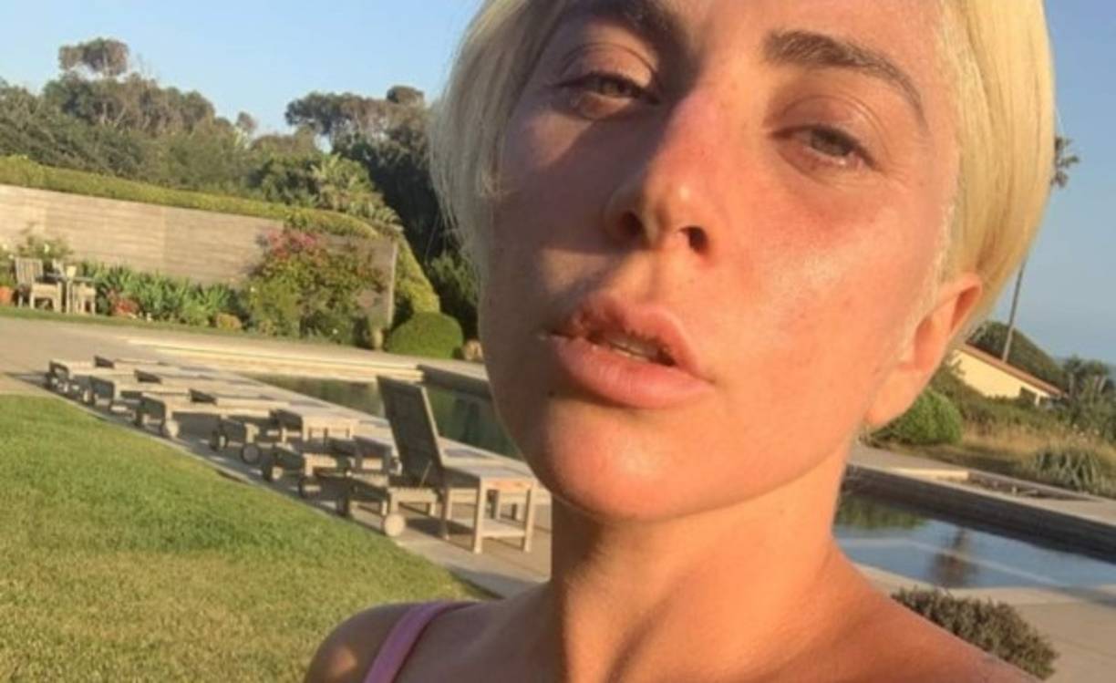 La neoyorquina Lady Gaga se encuentra con su novio Michael Polansky en Malibú, escapando la cuarentena.