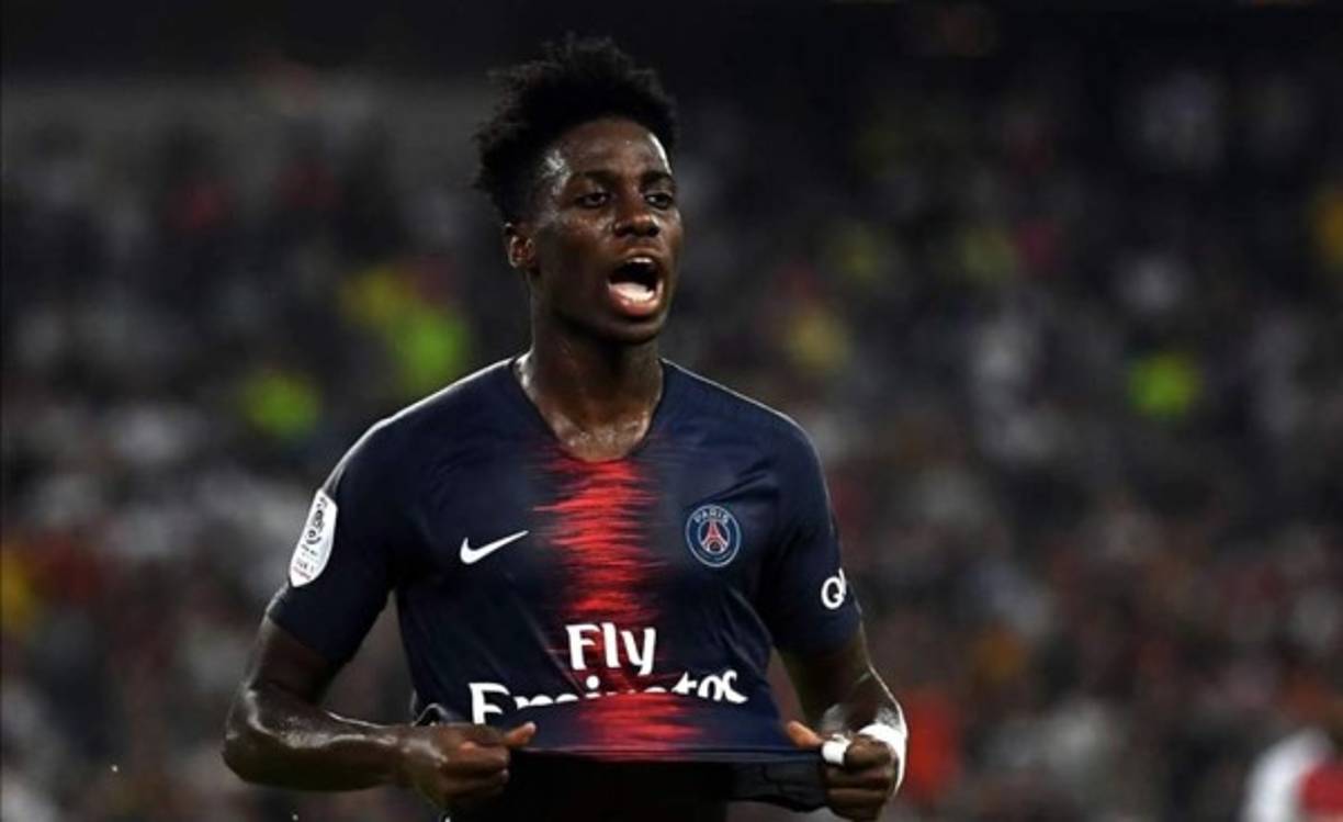 Timothy Weah, hijo del mítico delantero George Weah, actual presidente de Liberia, anunció que este invierno dejará el París Saint-Germain (PSG), tras varios meses en los que Thomas Tuchel apenas ha contado con él. Radio RMC adelantó que su nuevo equipo será el Celtic de Glasgow, donde milita el hondureño Emilio Izaguirre.
