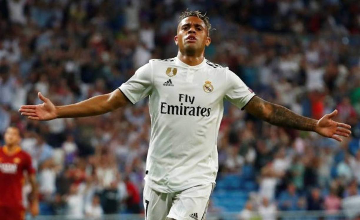 Mariano: El delantero no entra en los planes de Zidane en el nuevo Real Madrid y lo demostró luego de que no le dio minutos ante el Bayern Múnich en Estados Unidos. El jugador se quiere quedar, pero el estratega francés no lo toma en cuenta.