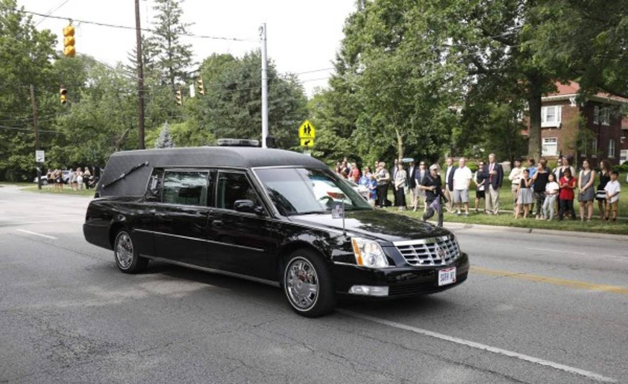 Fue trasladado a un cementerio de su ciudad natal Cincinnati, en Ohio, donde fue enterrado. AFP