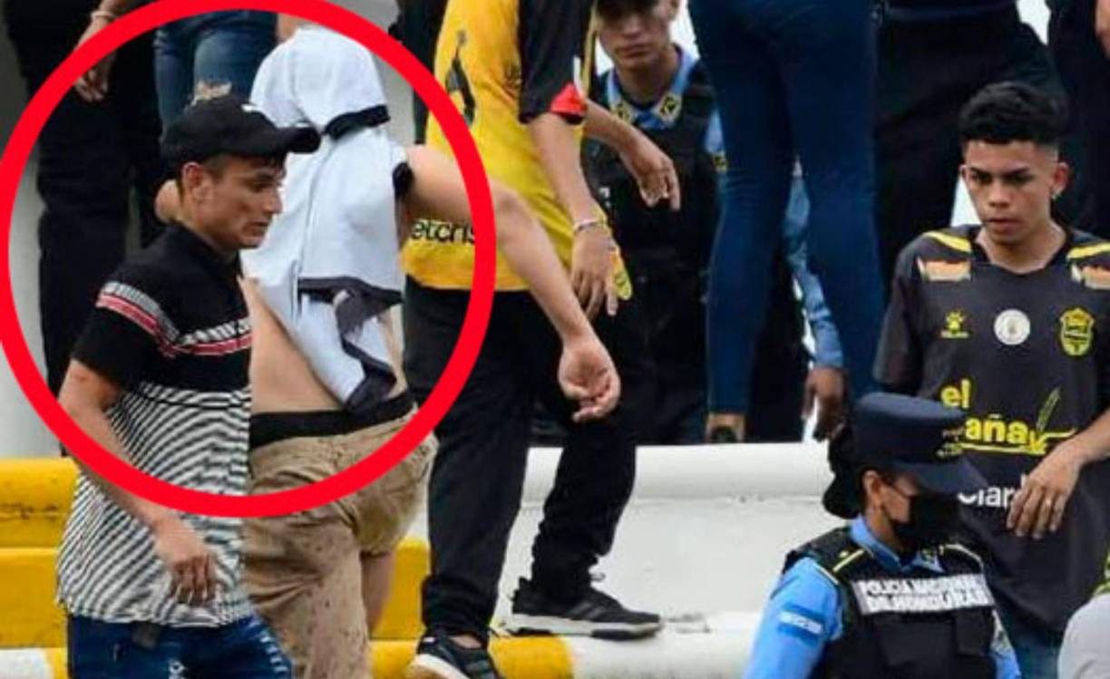 La noticia del aficionado que agredió a una mujer policía en la Gran Final del fútbol hondureño ha trascendido fronteras y en las redes sociales exigen que se haga justicia. 