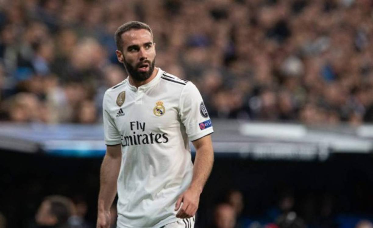 Carvajal: Estará como lateral por la banda derecha.