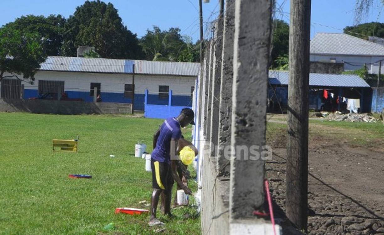En el Victoria han puesto manos a las obras y este fin de semana estrenará su estadio para jugar en la Liga de Ascenso.