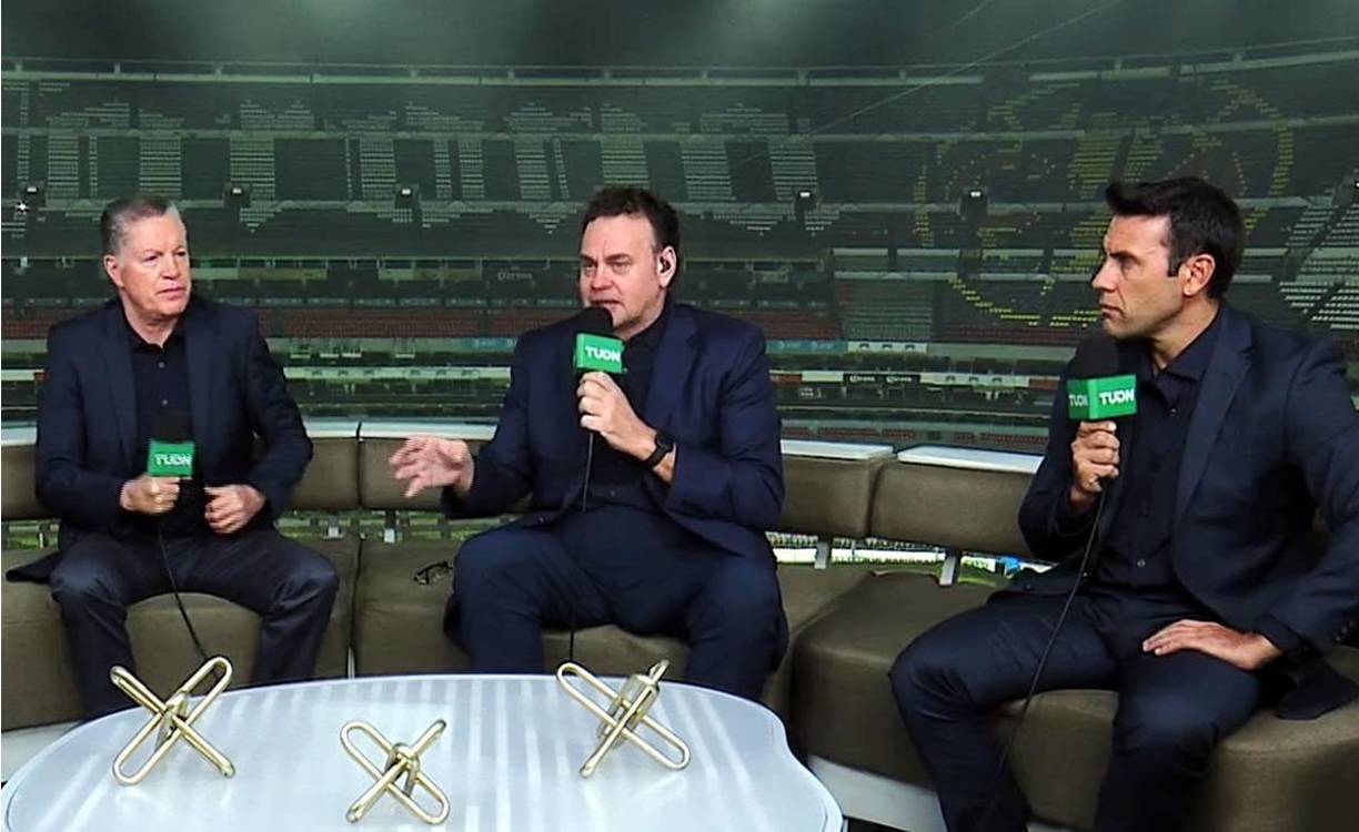 También criticó a la selección mexicana por lo mostrado ante Honduras: “Con este nivel México no tiene nada que hacer en la Copa América. ¿A qué va? A enfrentar a Argentina, Uruguay, Brasil, a Colombia que anda muy bien, México no va a hacer absolutamente nada”.