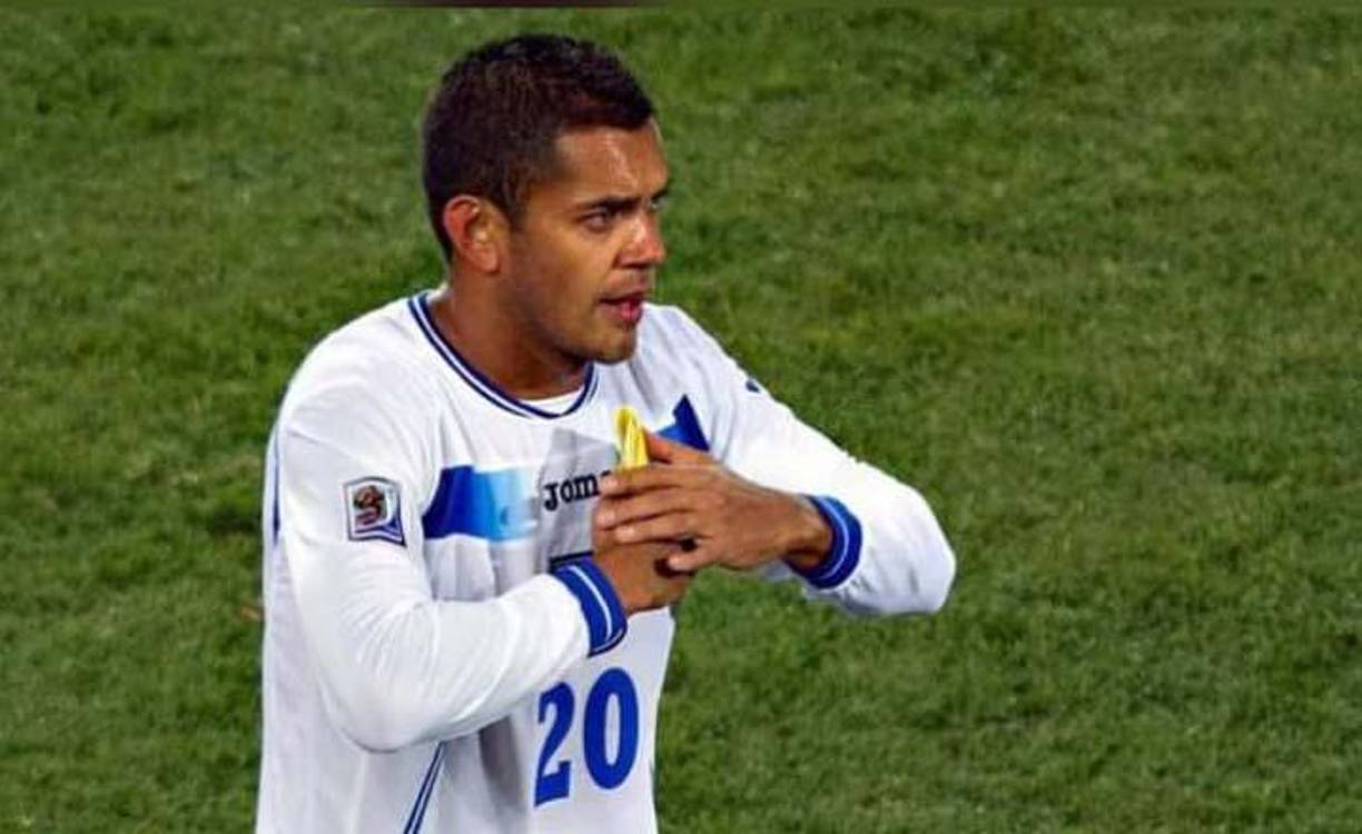Amado Guevara: El excapitán de la Bicolor también figura en el mediocampo del mejor 11 de todos los tiempos del fútbol hondureño. Jugó la Copa del Mundo en el 2010.