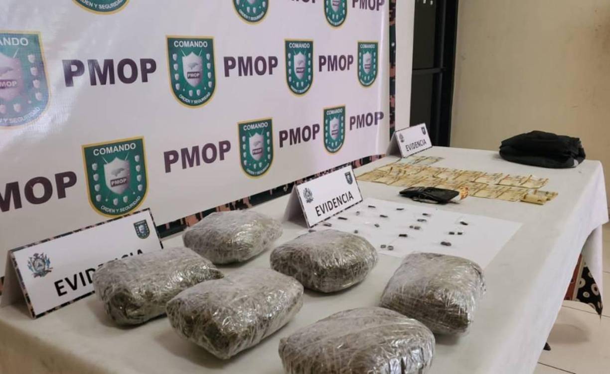 El ‘Wax’ es un producto en forma de cera que se obtiene de un extracto puro de la hoja de marihuana. Para su producción, se extrae la esencia de grandes cantidades de esta planta y se convierte en una sustancia espesa similar a la cera.