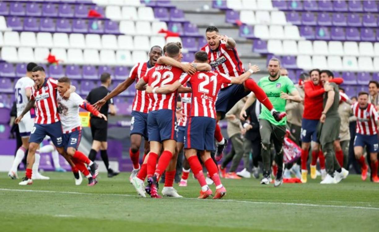 El júbilo de los jugadores del Atlético de Madrid tras el pitazo final en el estadio José Zorrilla, donde los colchoneros ganaron (1-2) al Valladolid.