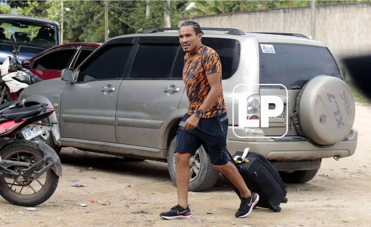 El eterno ‘10’ porteño quedó varado en su camino al entrenamiento y arribó a jalón al estadio Municipal de El Negrito.