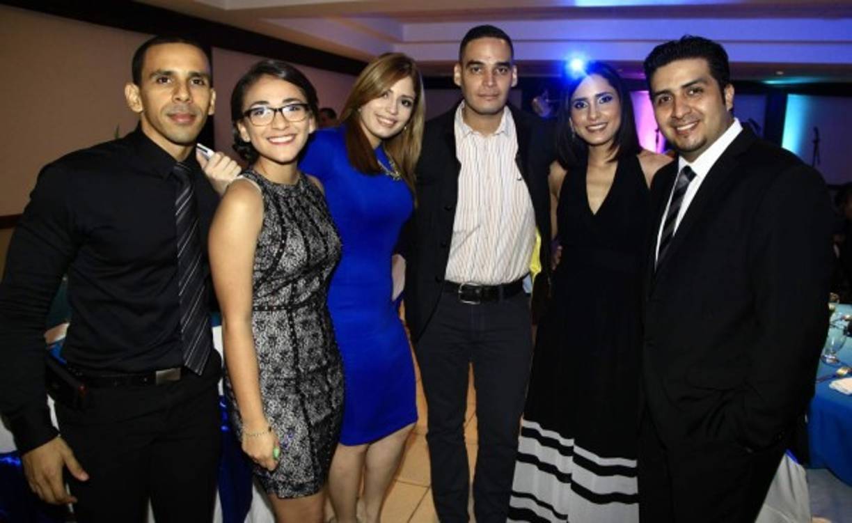 Ángel, Ángela y Denisse Godoy, Óscar Medrano, Gabriela Godoy y Marvin Pinto.