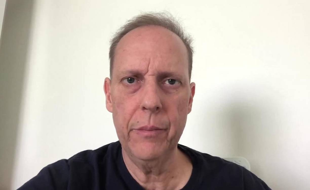 “Les platico que estoy en tratamiento por un cáncer que me detectaron en Qatar durante la Copa del Mundo. Voy en la décima ronda de quimioterapia y sintiéndome cada vez más fuerte”, contó Villa en su cuenta de Instagram.