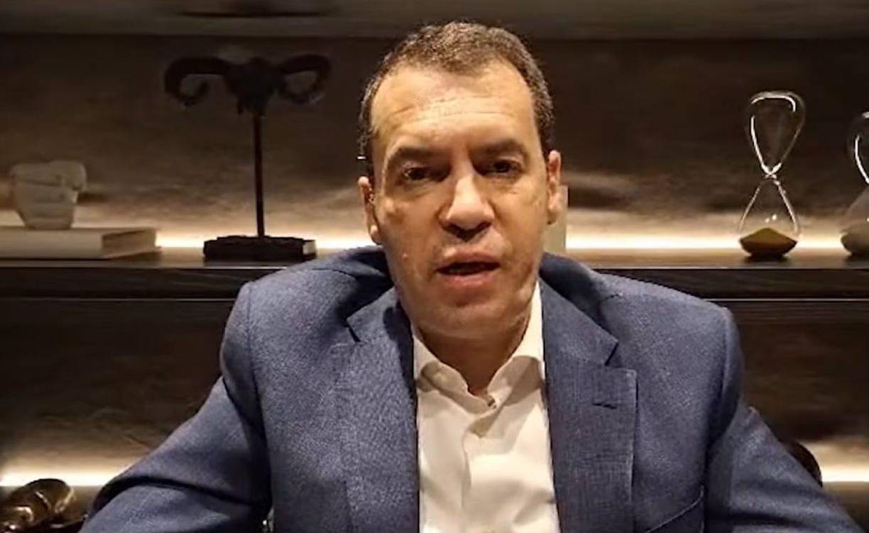 La mañana de este 16 de septiembre, David Faitelson confirmó el fallecimiento de André Marín el periodista deportivo de TUDN a los 52 años, quien desde hace algunos meses tuvo que abandonar sus participaciones en los diferentes espacios de análisis de la Liga MX derivado de problemas de salud.