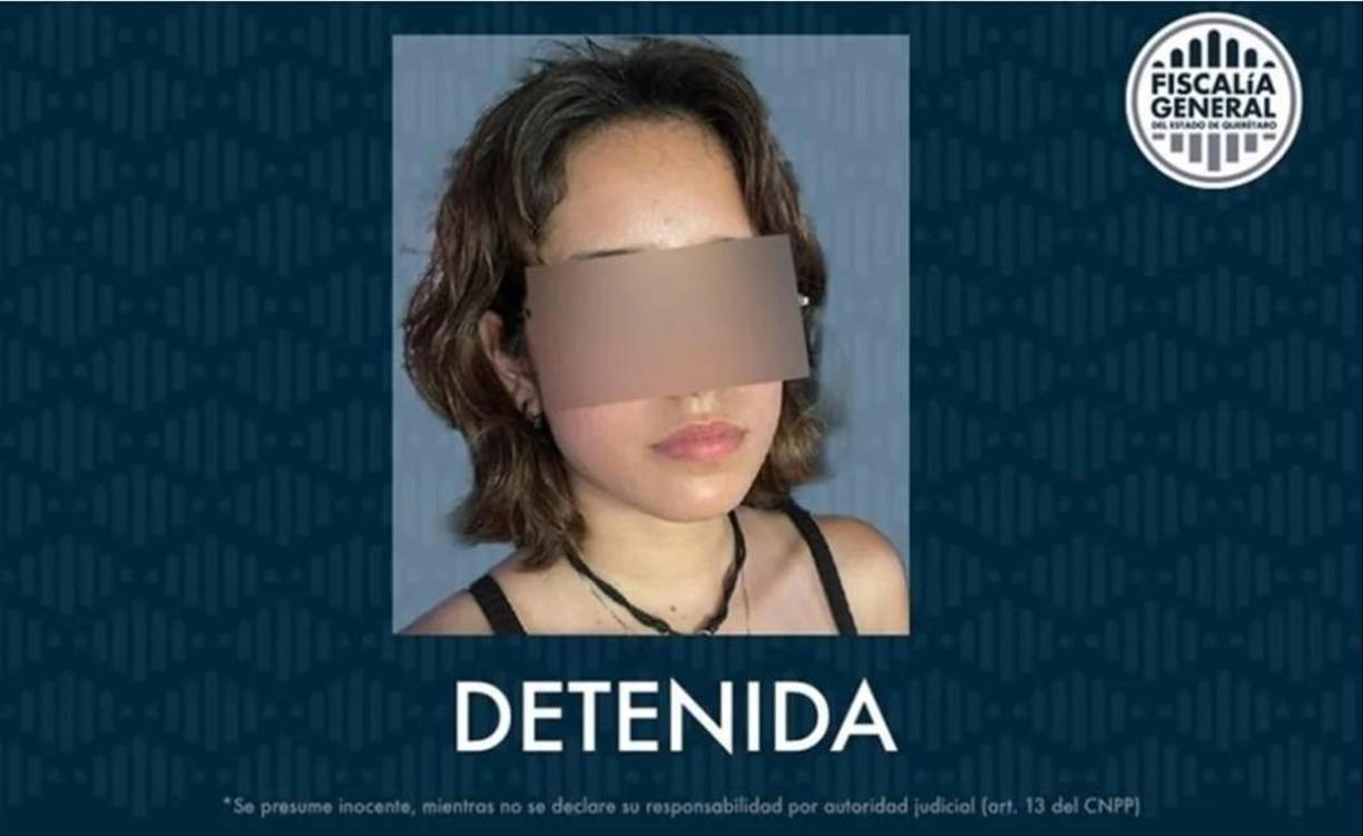 La víctima se encuentra actualmente en estado grave. La presunta agresora acudió a un establecimiento de comida situado en la entrada del fraccionamiento, donde ingresó al baño, se cambió de ropa y dejó una mochila antes de huir del lugar. Un cliente notó su comportamiento y alertó al personal del establecimiento, quienes revisaron el baño y encontraron la mochila abandonada, la cual contenía un arma de fuego en su interior.