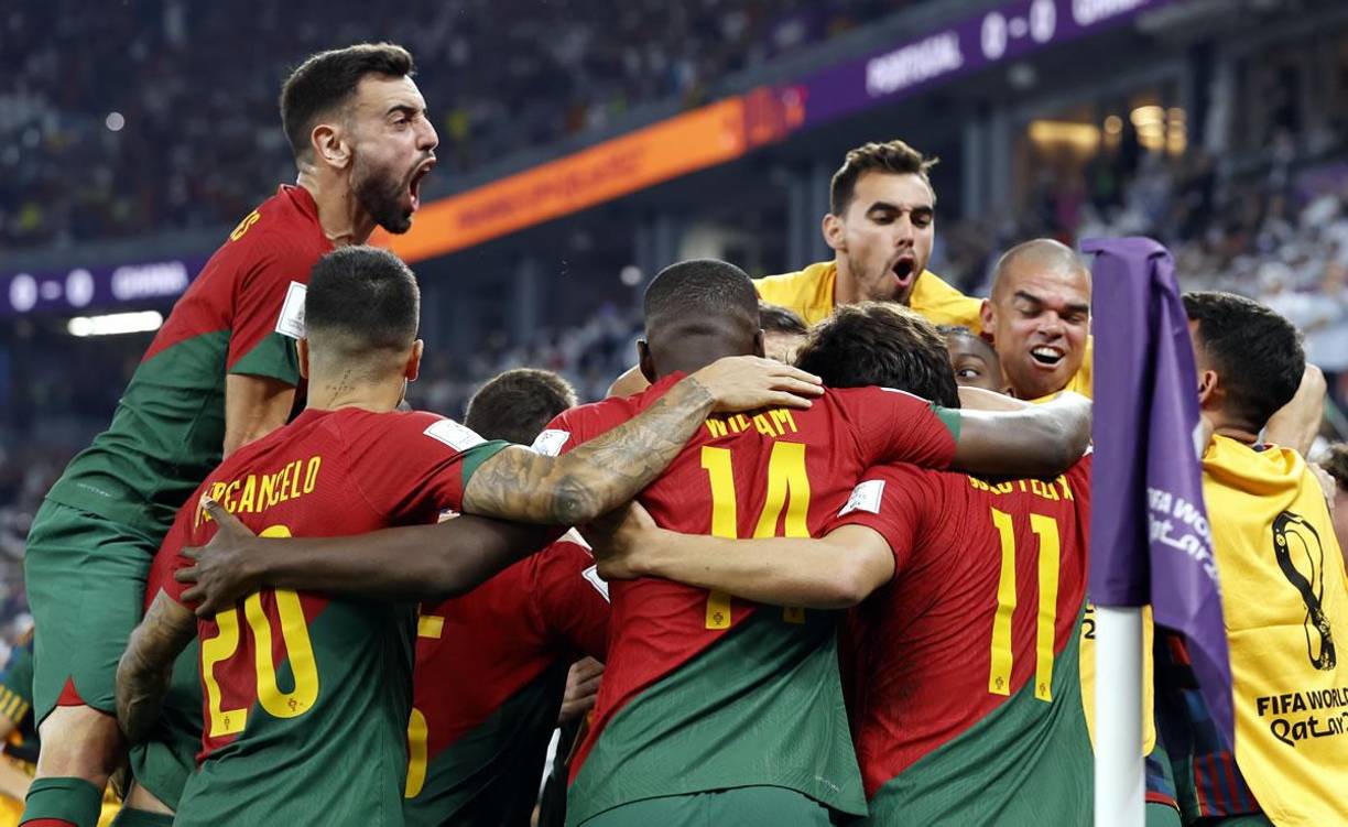 El festejo de los jugadores de Portugal tras el gol de Cristiano Ronaldo.