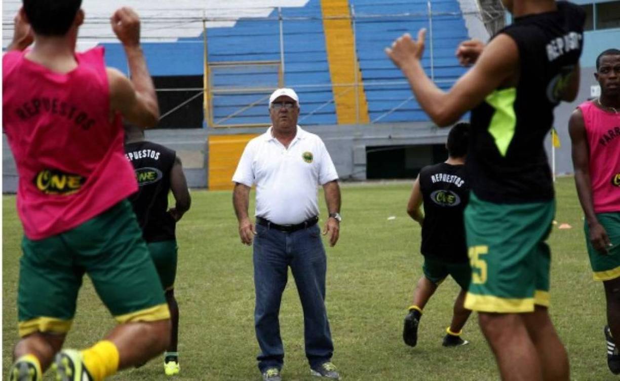 “Primero porque fue el que me trajo, segundo por todo lo que viví dentro de la institución; era un grupo ganador”, aseguró.