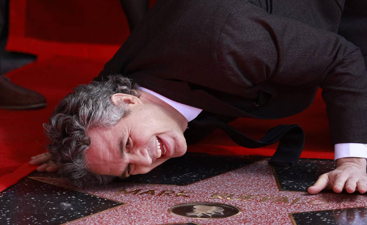 “Llegué aquí a los dieciocho años y creí en mi sueño de la única forma en la que alguien con dieciocho años puede hacerlo. Era pobre, me moría de hambre, no tenía un carro y era muy difícil estar en Los Ángeles, pero estaba con mis amigos íbamos a la escuela y todos vivíamos lo mismo”, recordó el Ruffalo.