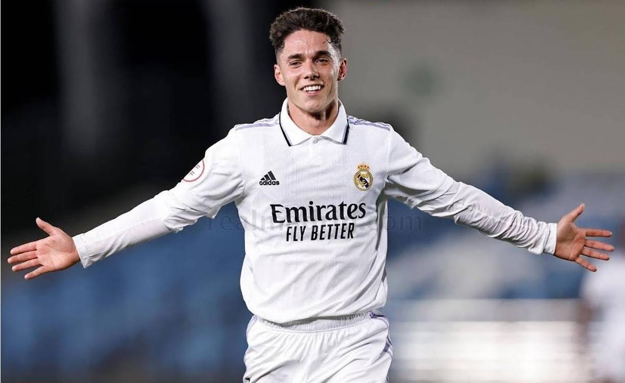 El futuro de Sergio Arribas podría no estar en el Real Madrid. El canterano blanco podría salir, rumbo al extranjero. Al parecer, el club merengue ha fijado el precio de salida en 10 millones de euros. Por lo tanto, es una cantidad de dinero que se le escapa a los clubes de LaLiga.