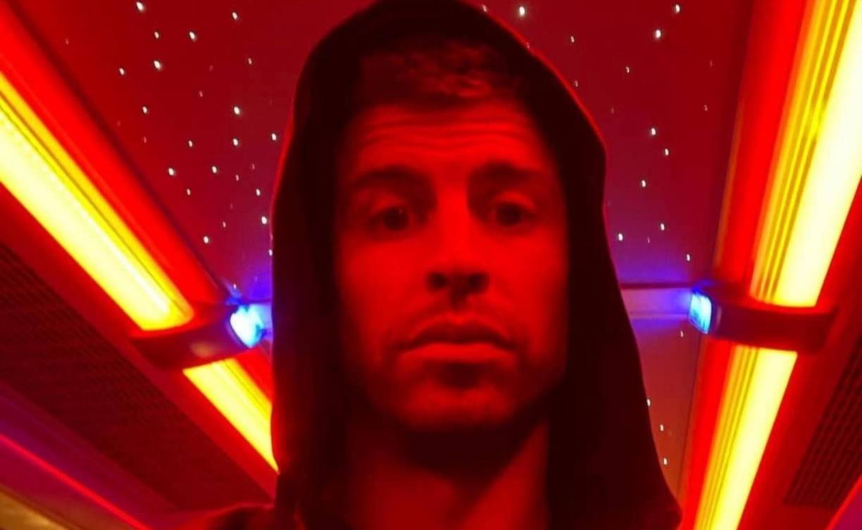 Gerard Piqué sigue generando noticia tras su polémica separación con Shakira. Ahora se ha revelado la tremenda fiesta a la que acudió y además la identidad de su nueva acompañante.