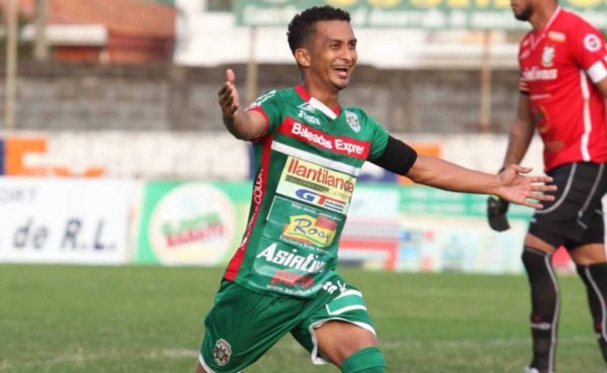 A Mario Berríos, el ídolo del Marathón, que se retiró el año pasado, le conocen como 'Triquis'.