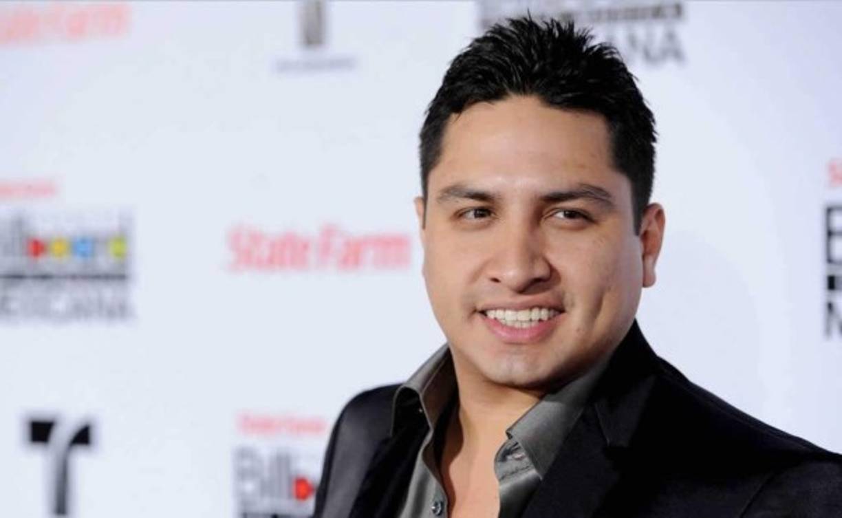 Este año el cantante de la música regional mexicana Julión Álvarez quedó fuera de la nueva temporada de “La Voz… Kids” -tras la polémica que lo une al crimen organizado- razón por la que se volverán a grabar la parte de las audiciones que ya tenían el equipo de producción avanzadas.<br/><br/>Julión, quien ya antes había participado como 'coach' en este 'reality' no es el único que ha estado metido en controversias, <br/>