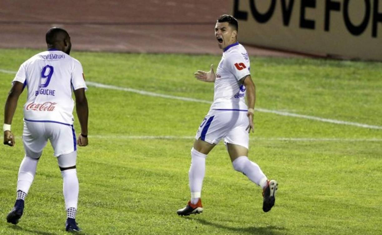 Matías Garrido celebrando su golazo con mucha euforia.