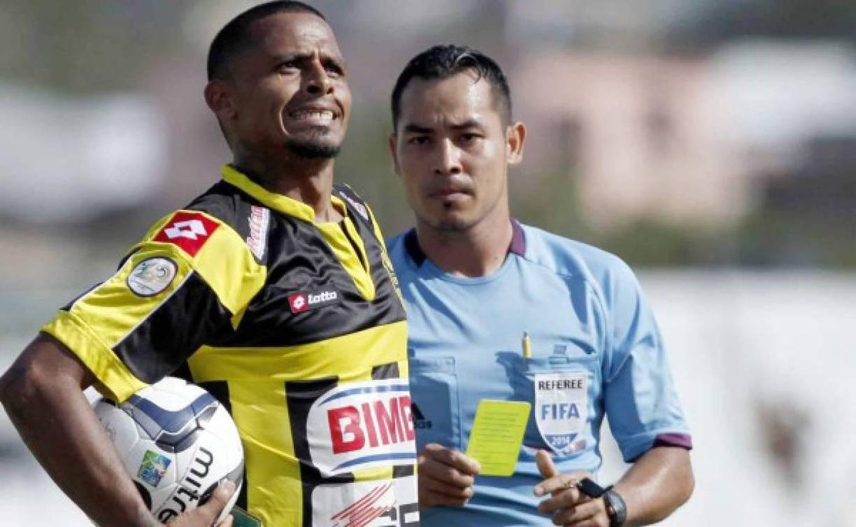 Sin embargo, el exfutbolista de Real España y Olimpia, no ha dejado de lado los reflectores, solo que ahora está en una red social.