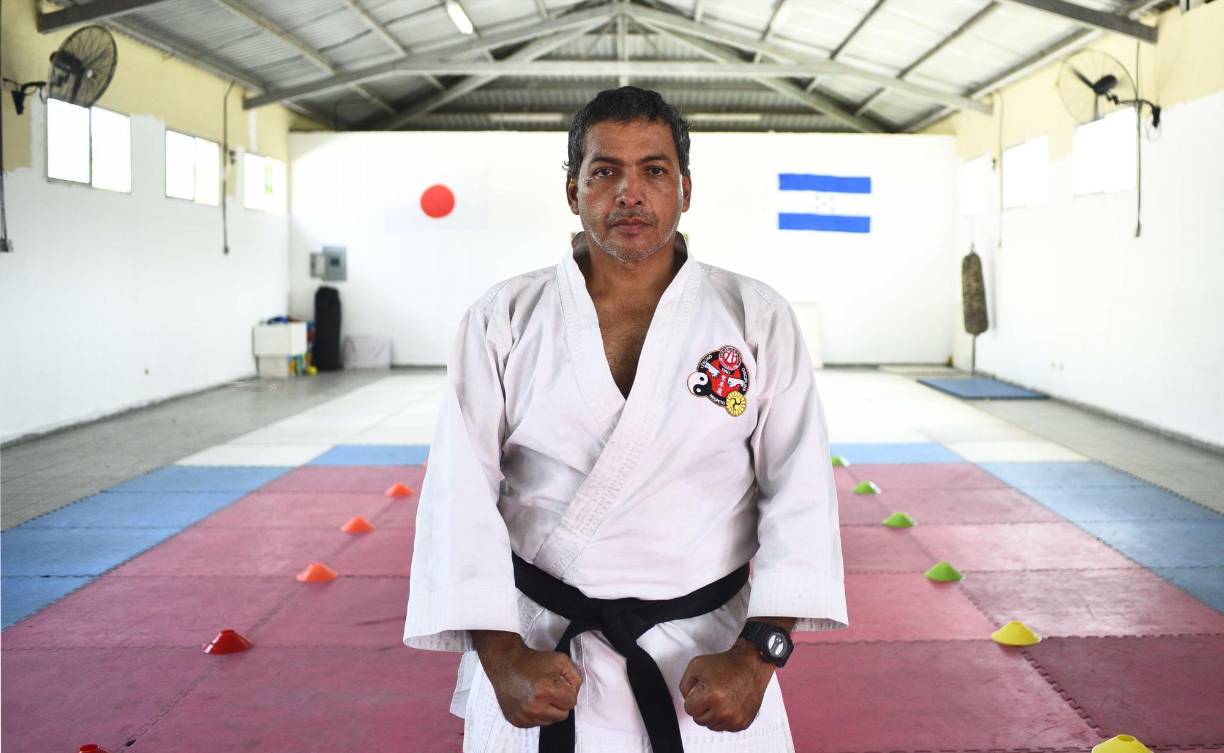 El dojo está instalado en la Antigua Base de la Policía Militar, en el estacionamiento del Gimnasio del complejo Olímpico. Cuenta con un horario único para todas sus categorías de lunes a viernes de 02:00 p.m-04:30 p.m. 