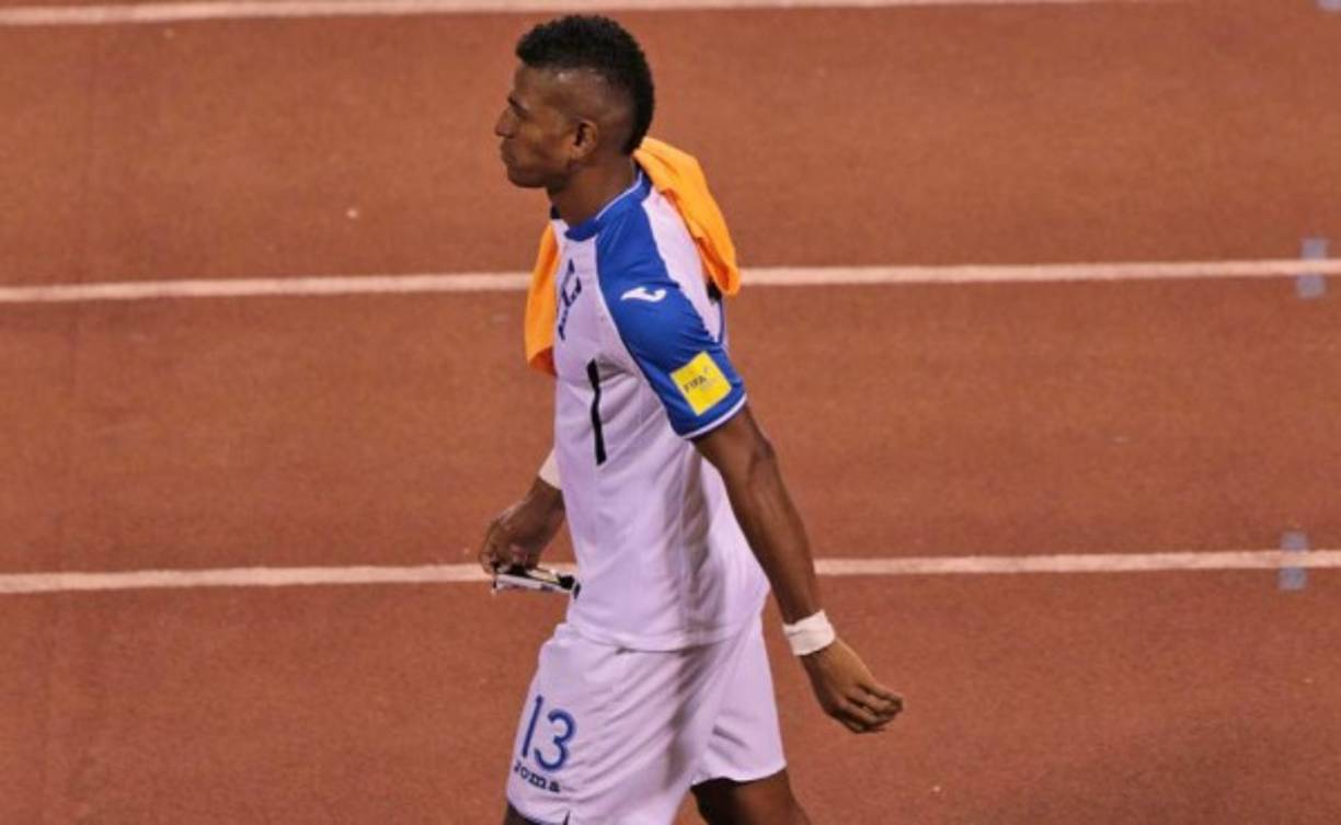 'Qué le pasa al loco putiador”, escribió Carlo Costly en su cuenta de Twitter luego de las palabras de Jorge Luis Pinto en donde lo tildó de 'mugre'.¿Por qué no se llevan? A continuación todas las polémicas.