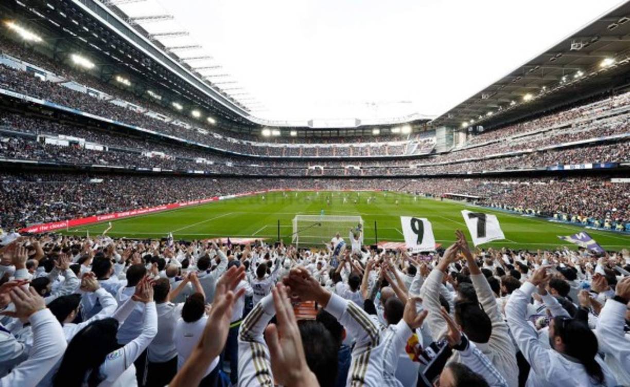 La afición del Real Madrid vivió una fiesta con la victoria sobre el Atlético.
