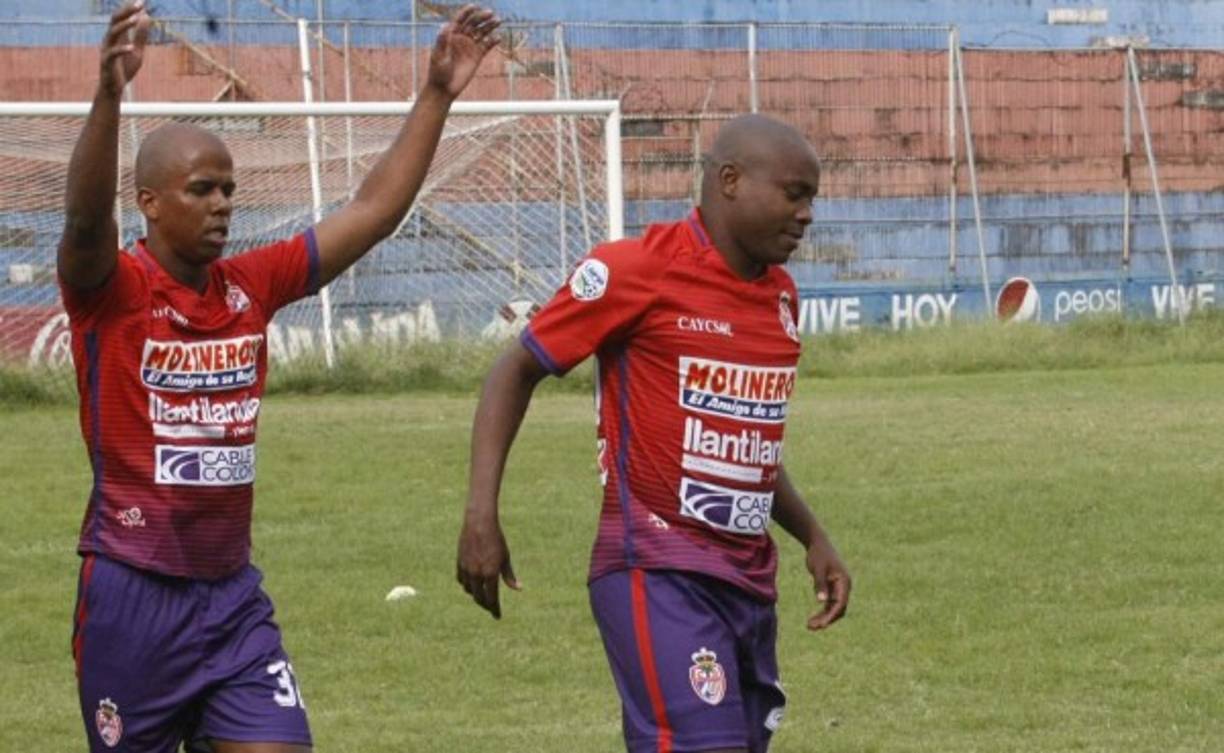 Carlo Costly Celebra un gol en Motagua vs Olimpia de semifinales en torneo clausura 2018.