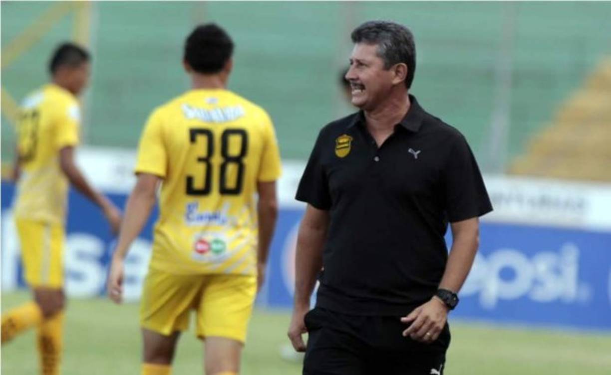 La junta directiva del Real España ya está trabajando en la negociación de un jugador que quieren sumar a mediadio del próximo año: 'Desde ya empecé a hablar por uno que quiero en junio', confesó Elías Burbara.