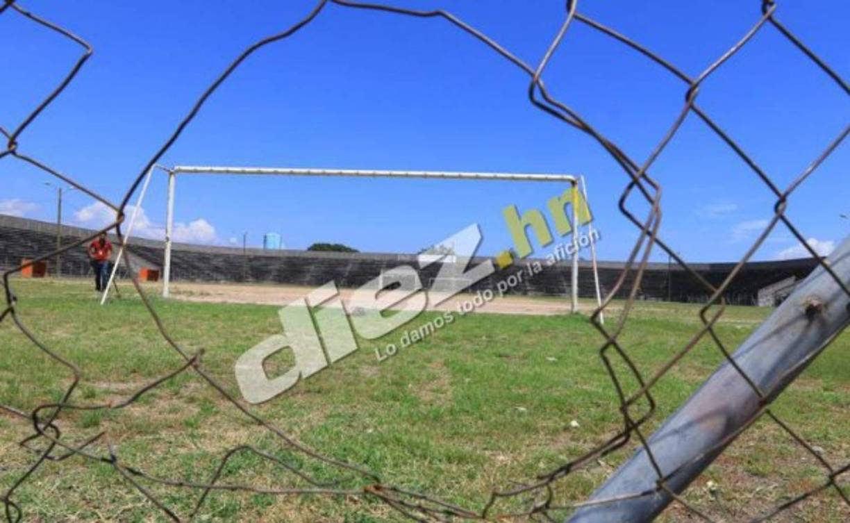 El estadio de la Paz luce abandonado. Foto Diez.
