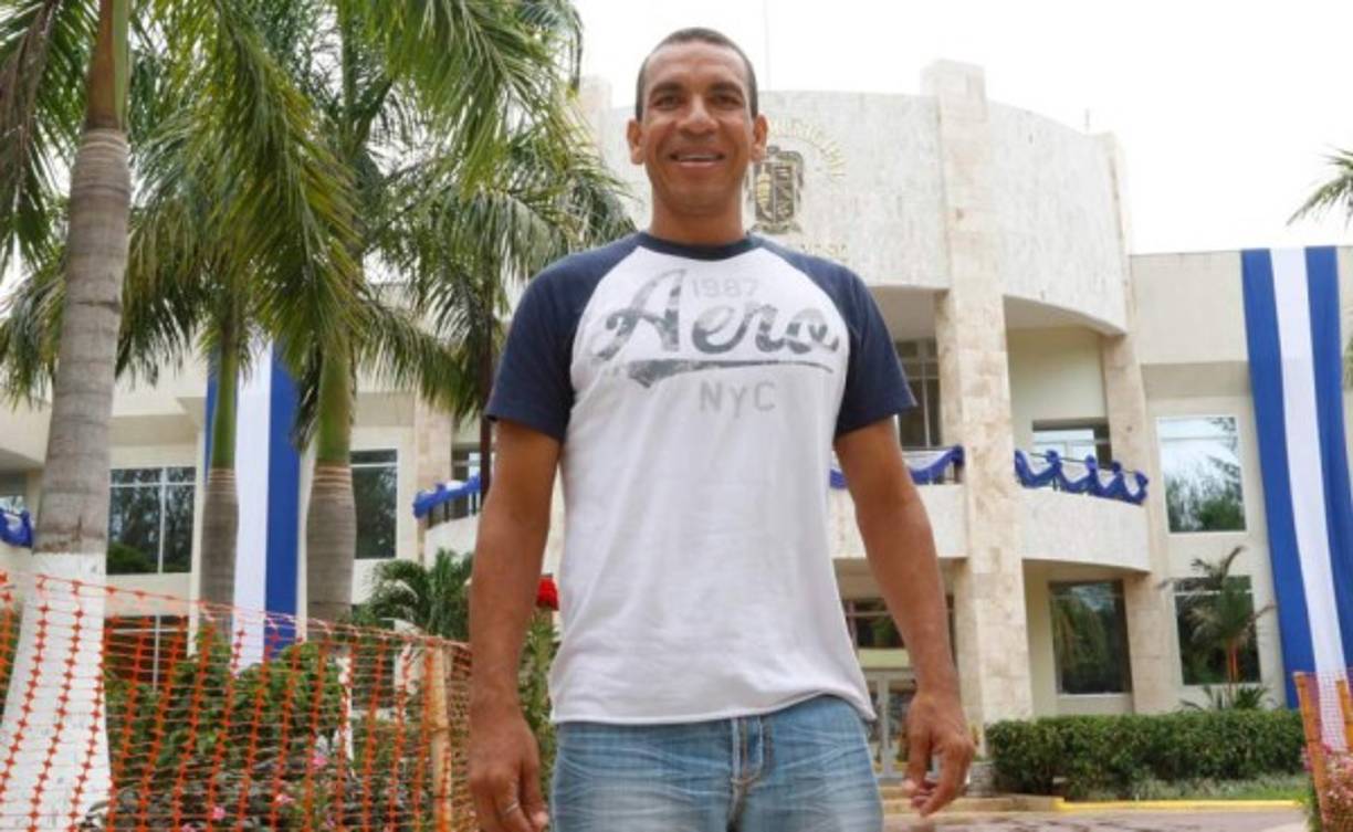 Leonardo Isaula, dado de baja en el Honduras Progreso, está cerca de jugar en la Liga de Ascenso. El campeón Lepaera es uno de los interesados y Parrillas One también lo pretende.