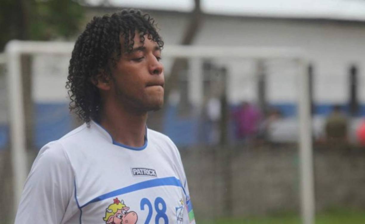 Efraín López: El volante ha sido confirmado como nuevo jugador de la Real Sociedad, anteriormente ya estuvo con el club de Tocoa.