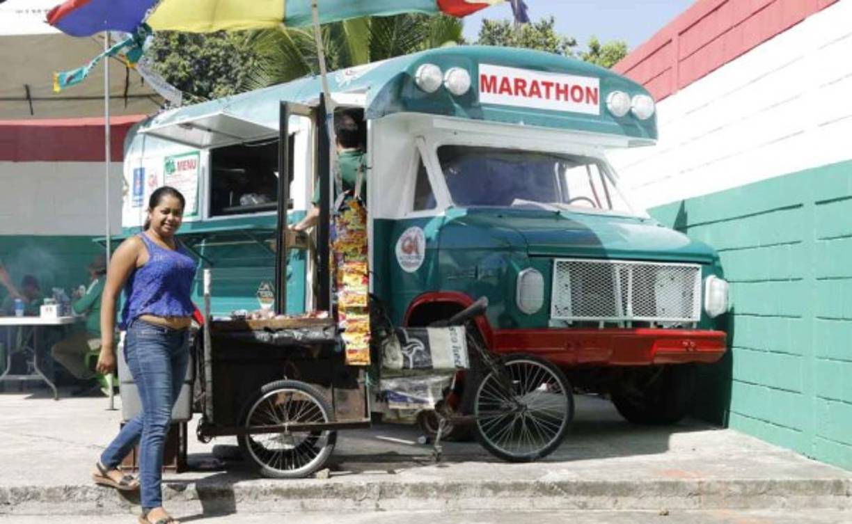 Este sábado en el duelo Marathón vs Real España el autobús ha sido colocado en el sector de populares del estadio Yankel Rosenthal. Ha sido una de las atracciones del derbi sampedrano.
