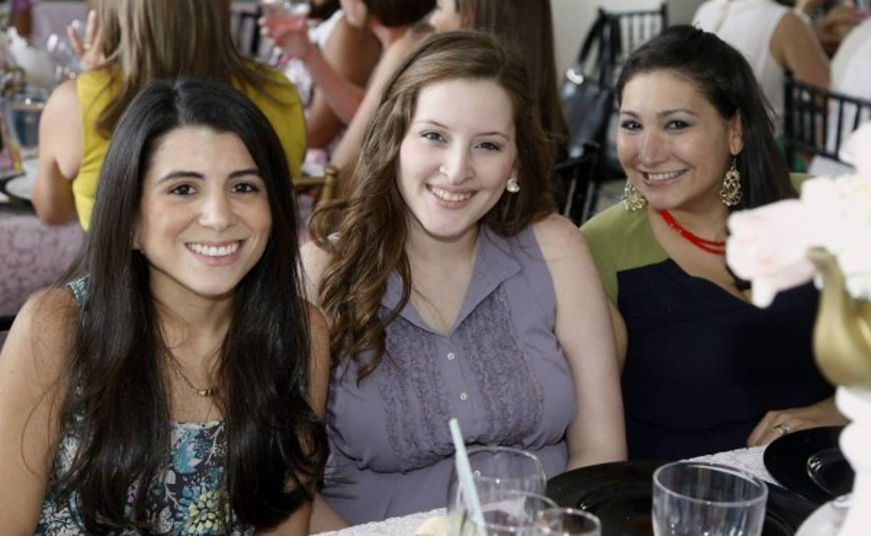 Elenita Faraj, María Torres y Marina Andino.